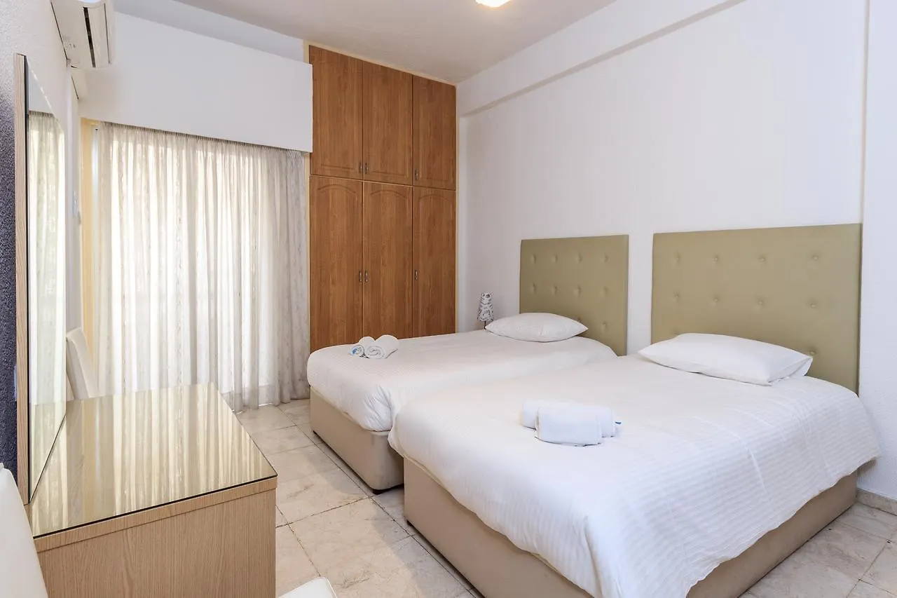 Les Palmiers House Apartment Larnaca