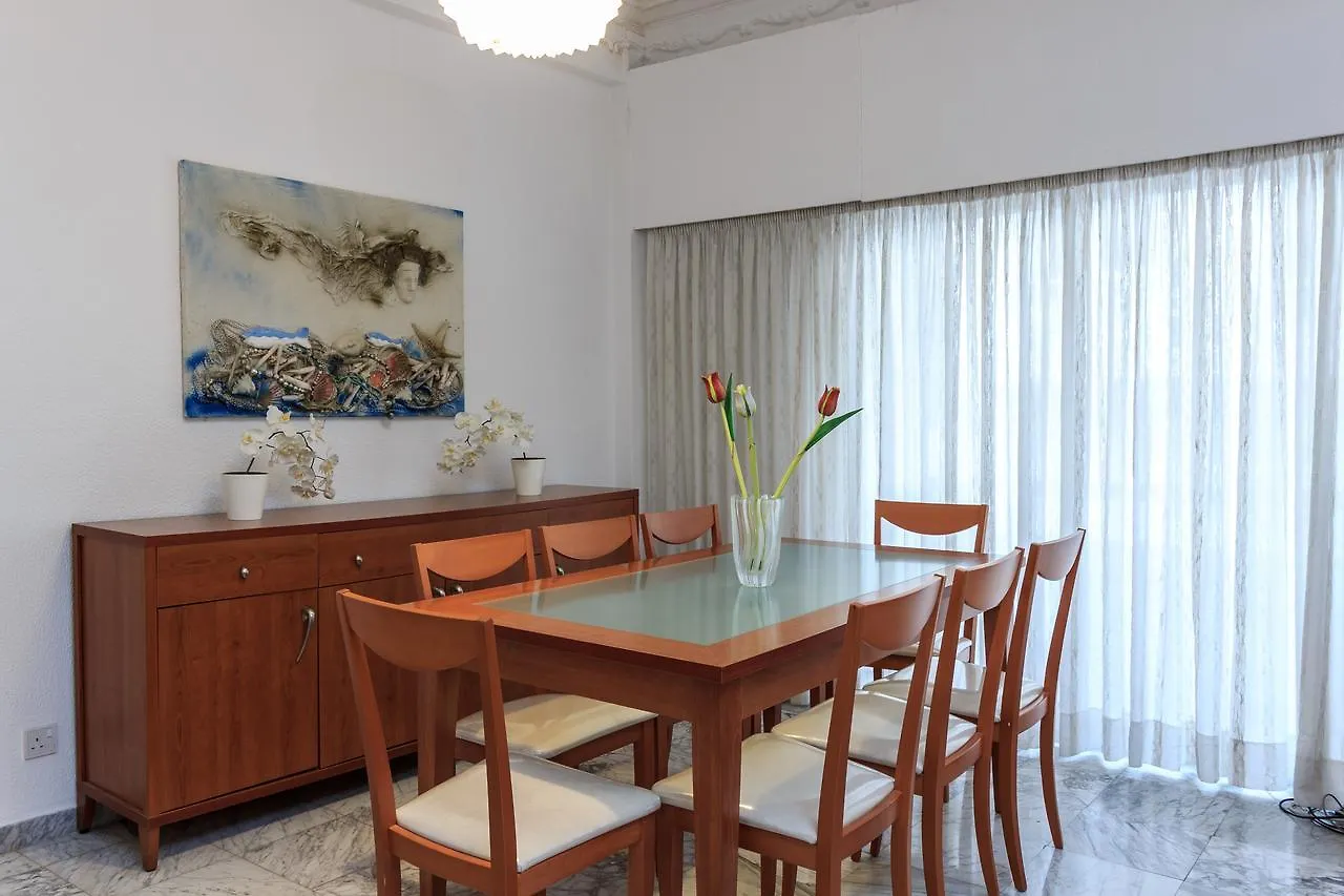 Les Palmiers House Apartment Larnaca